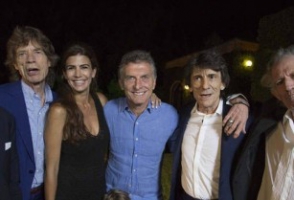 Президент Аргентины у себя дома встретился с музыкантами легендарной «The Rolling Stones» (фото)